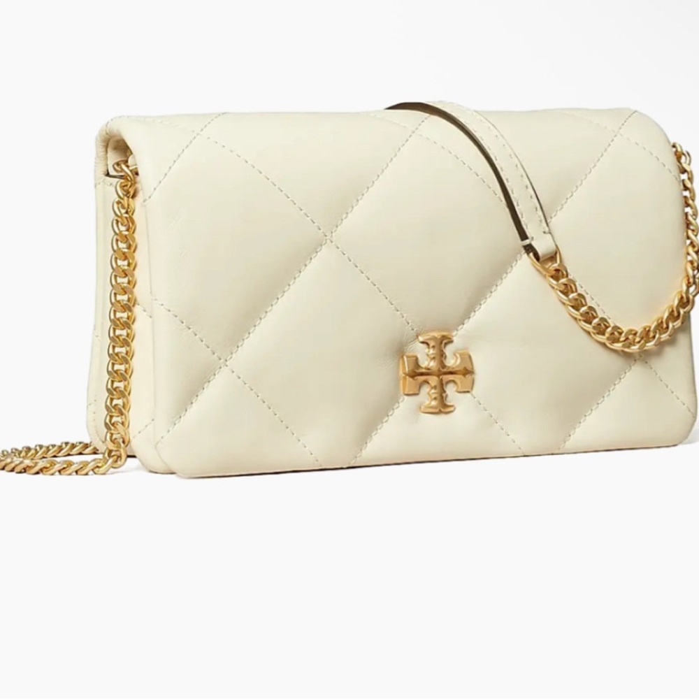 3 - *MUST HAVE* BNWT Kira Diamond Leather Chain Wallet